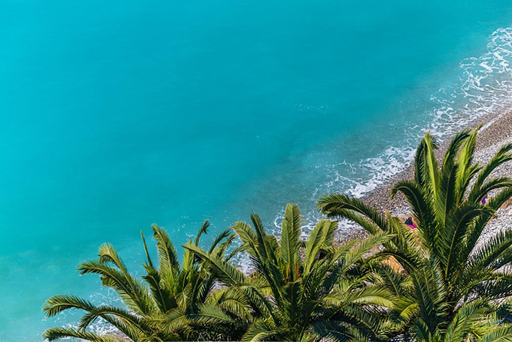 Каменный пляж Ниццы - интерьерная фотокартина